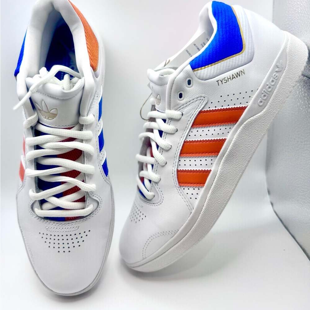 NEW!!Men’s Adidas Tyshawn Sneakers NIB!!! - Picture 5 of 8